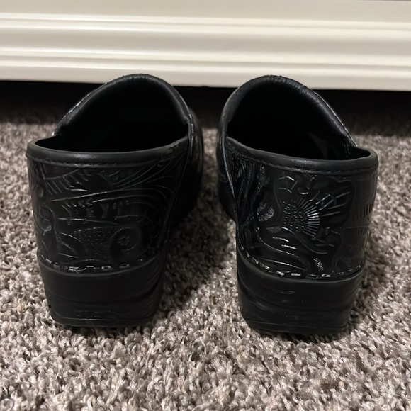 Black Professional Tooled Dansko Clogs - Picture 3 of 5